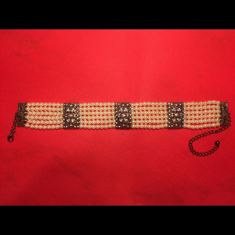 Antique design beaded choker necklace